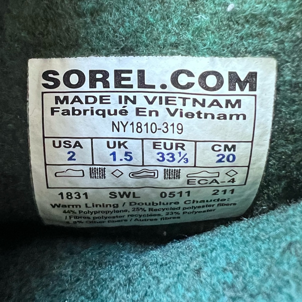 Sorel Boys Size 2 Black Blue Snow Boots EUC - Picture 9 of 11